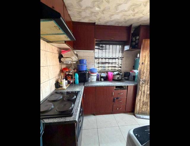 2 BEDROOM PROPERTY TO RENT IN FLEURHOF